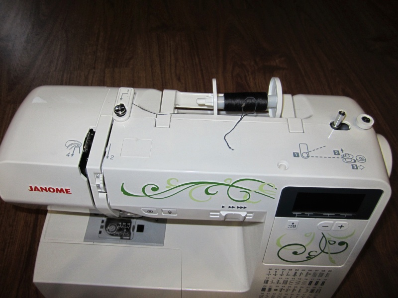 Обзор на Швейная машина Janome QF 7600 - изображение 2