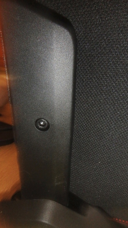 Обзор на Кресло геймерское AKRacing K7012 (K701A-1) black/red - изображение 30