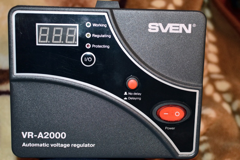 Обзор на Стабилизатор напряжения SVEN VR-A2000 - изображение 1