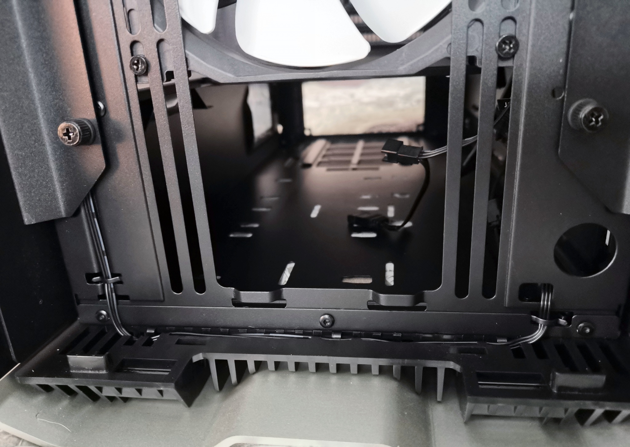 Phanteks 523. Phanteks Enthoo Evolv x Galaxy Silver. Phanteks Enthoo Evolv x Galaxy Silver PH-es518xtg_dgs01. Phanteks Evolv x RTX 4090. Phanteks PH-f120t30.
