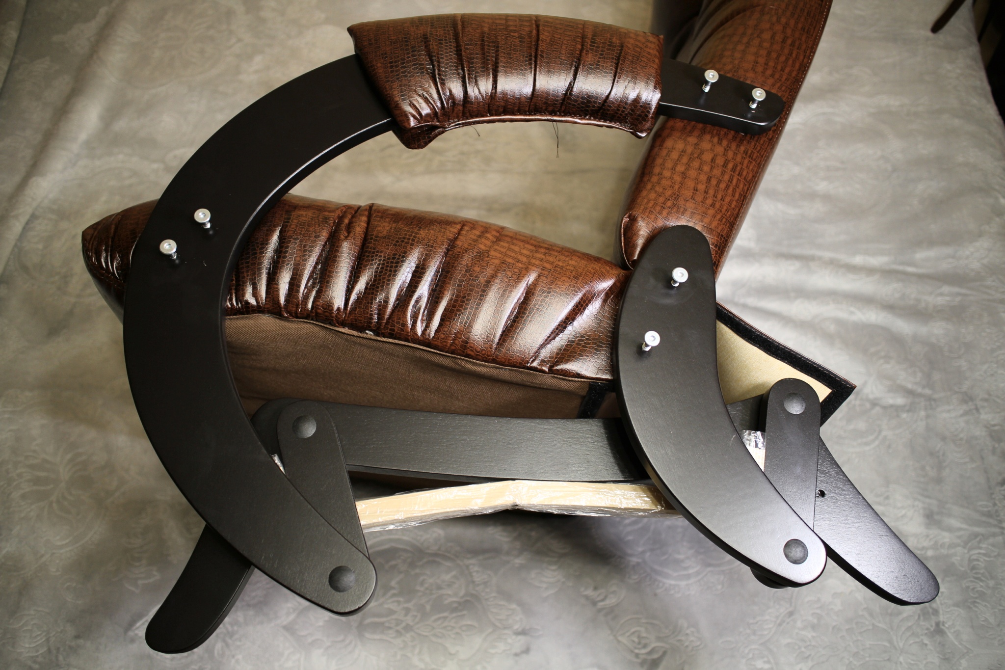 Кресло качалка какое лучше маятниковое или простое