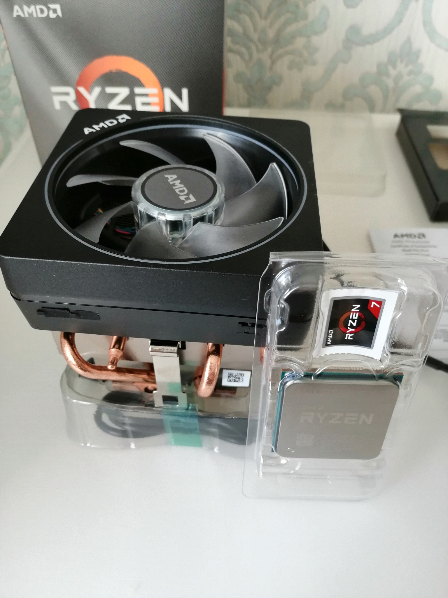 AMD Ryzen 7 3700X BOXPCパーツ - PCパーツ
