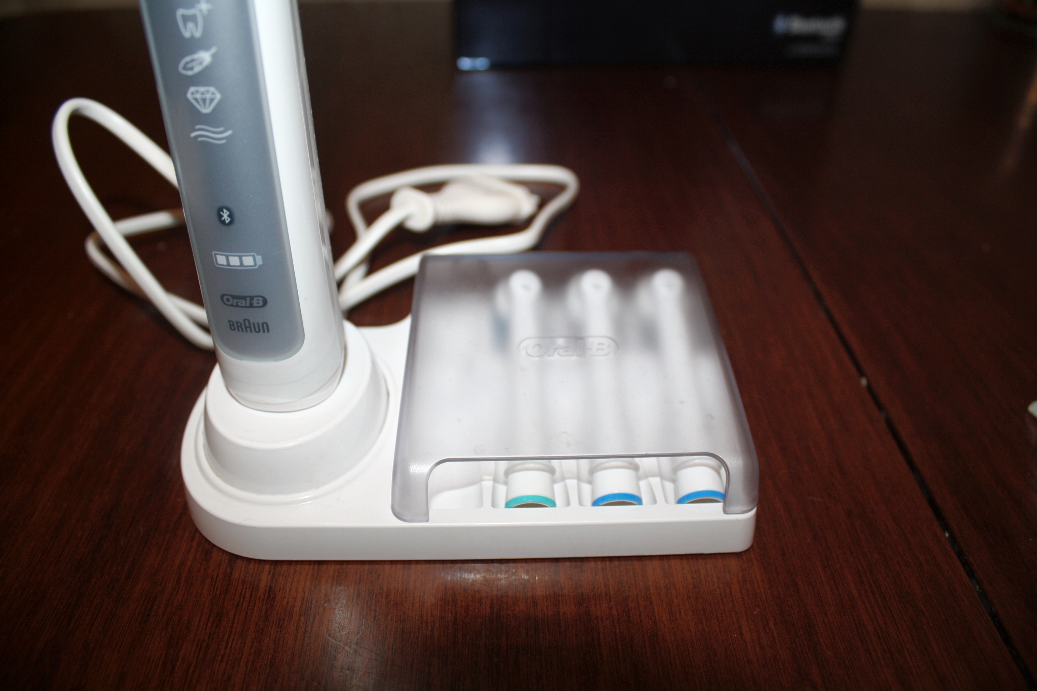 Обзор от покупателя на Зубная щётка электрическая Oral-B Genius 8000 ...