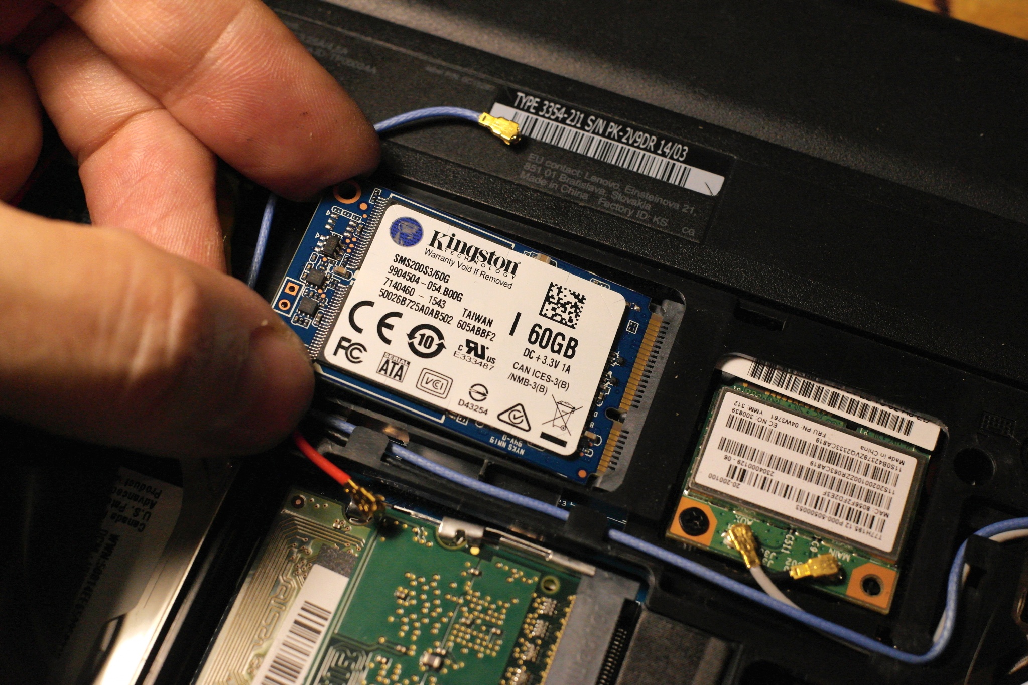 Не видит установленный ssd. Твердотельный накопитель Kingston sms200s3/60g. SSDNOW ms200. Ссд диск для ноутбука леново. SSD диск Кингстон 2200.