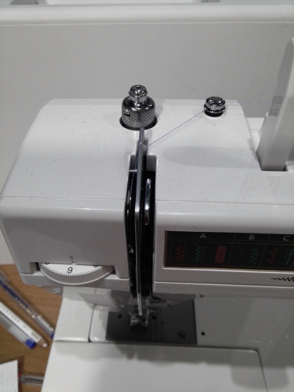 Обзор на Швейная машина Janome L 394 - изображение 9