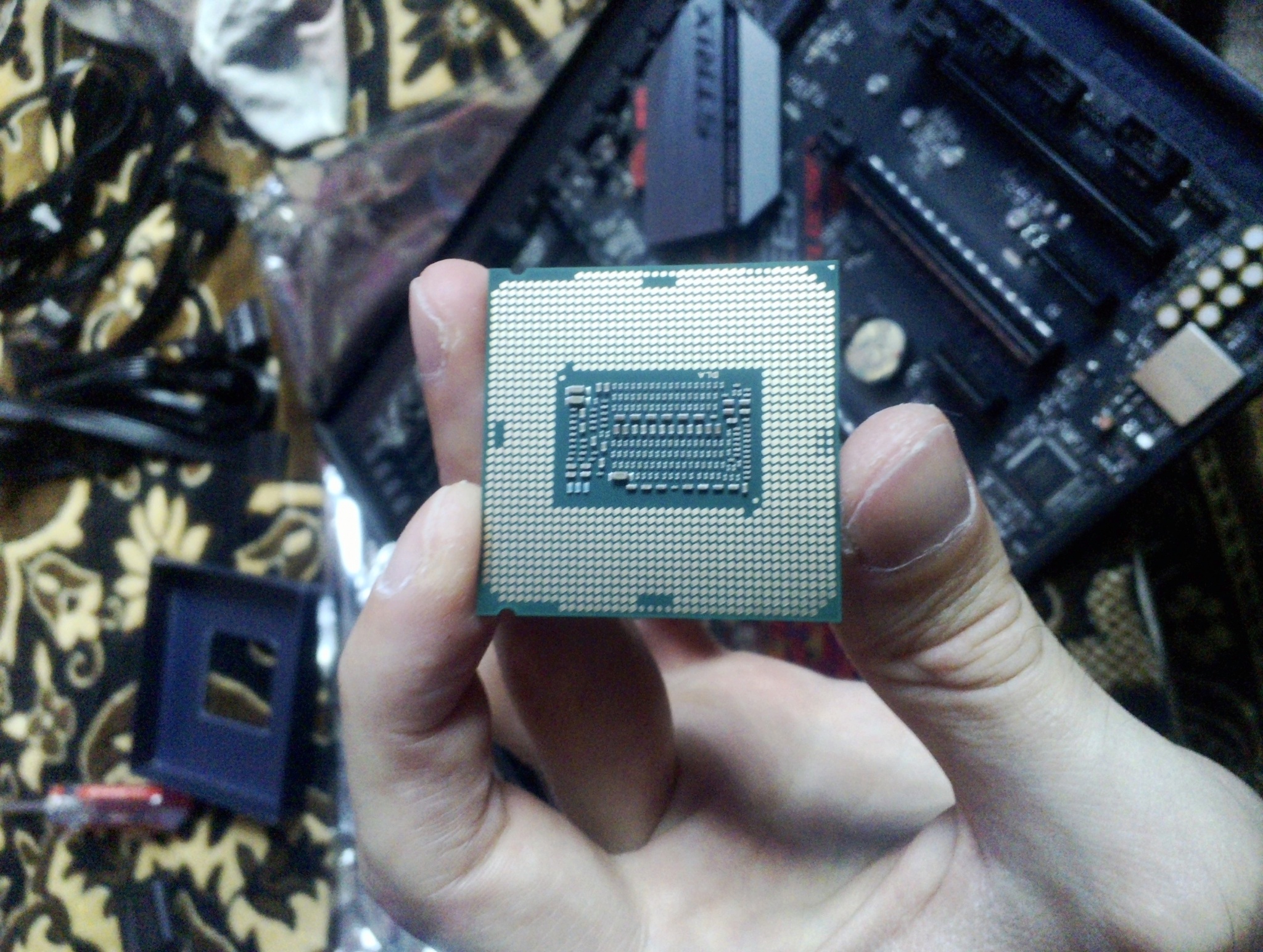 Процессор интел 9. Core i9 9900k. Процессор i9 9900k. Intel Core i9-9900k OEM. Процессор Intel Core i9-9900k.
