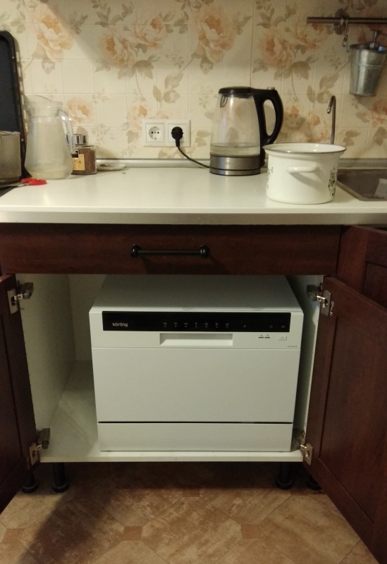 Обзор на посудомоечную машину настольную KORTING KDF 2050 W - изображение 5