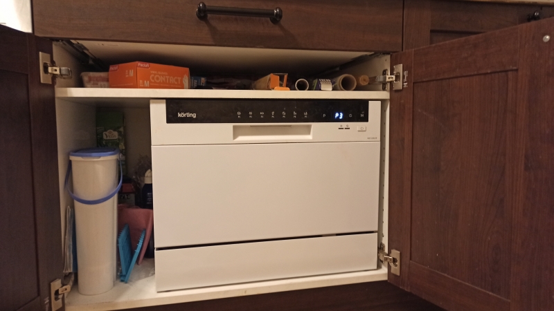 Обзор на посудомоечную машину настольную KORTING KDF 2050 W - изображение 8