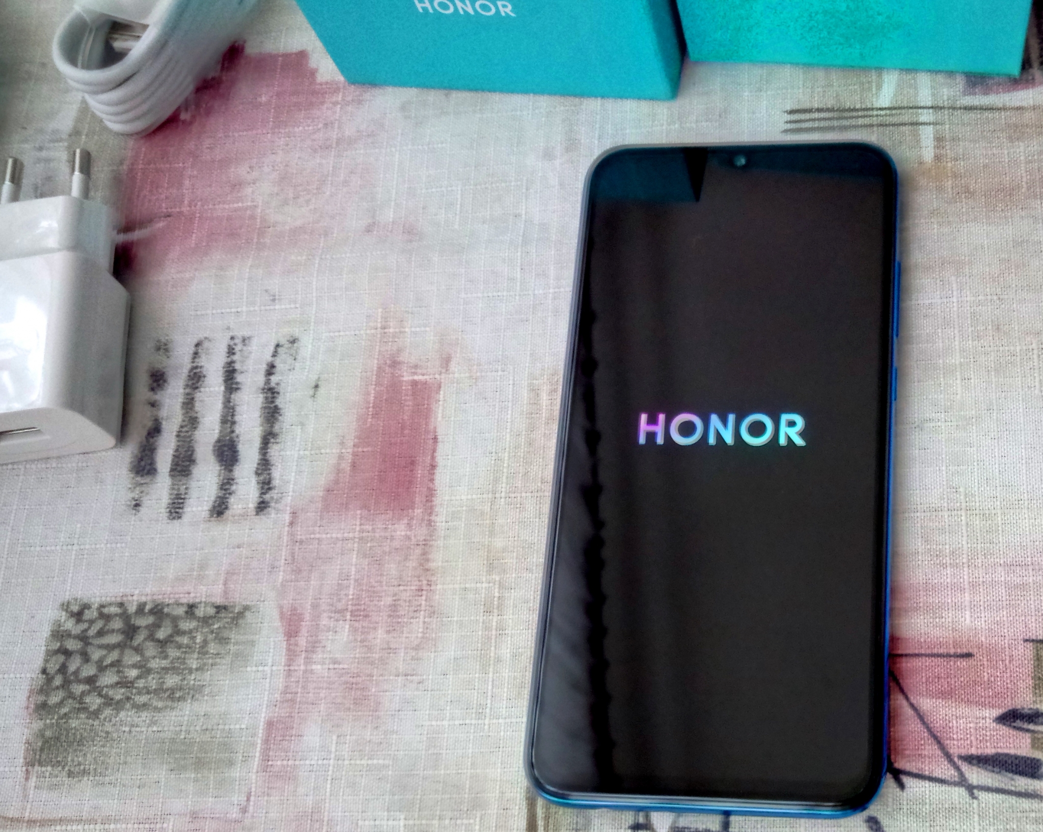 Обзор от покупателя на Смартфон Honor 10i 4/128Gb Мерцающий синий —  интернет-магазин ОНЛАЙН ТРЕЙД.РУ