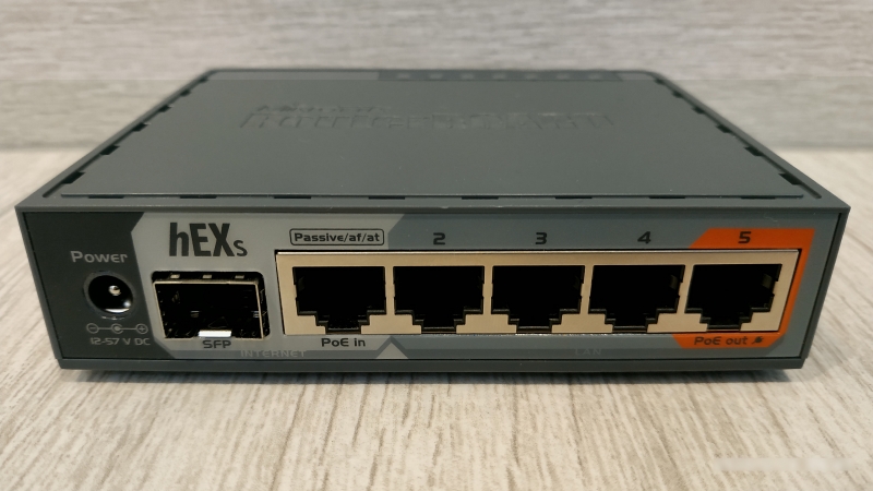 Обзор на маршрутизатор Mikrotik HEX S (RB760IGS) - изображение 5
