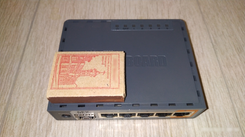 Обзор на маршрутизатор Mikrotik HEX S (RB760IGS) - изображение 4