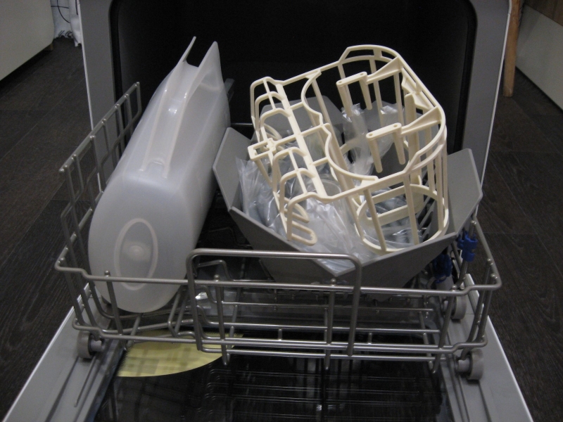 Обзор на Посудомоечная машина настольная Midea MCFD42900BL MINI - изображение 5