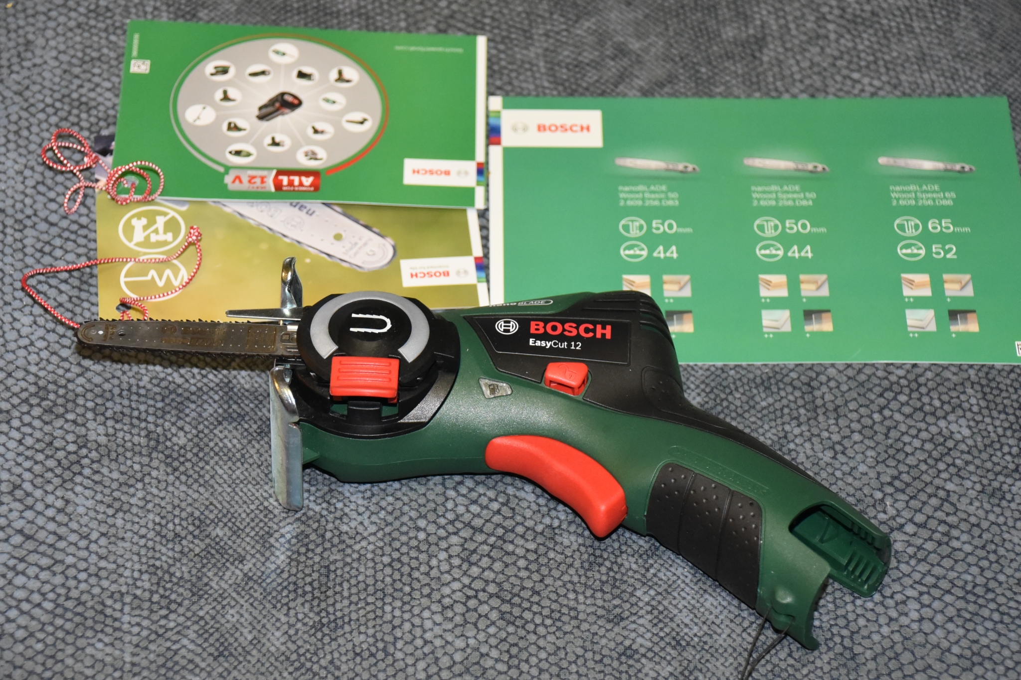 Бош мини. Цепная аккумуляторная пила Bosch EASYCUT 12. Мини-пила цепная Bosch EASYCUT 12. Цепная мини-пила аккумуляторная Bosch EASYCUT 12 (0.603.3c9.001), без АКБ И ЗУ. Мини-цепная Bosch 