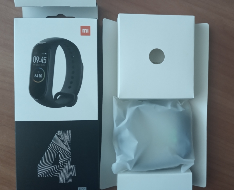 Mi band nfc. Браслет Xiaomi mi Band 4 NFC. Xiaomi mi Band 5 NFC коробка. Xiaomi Band 4 NFC. Mi Band 6 NFC коробка.