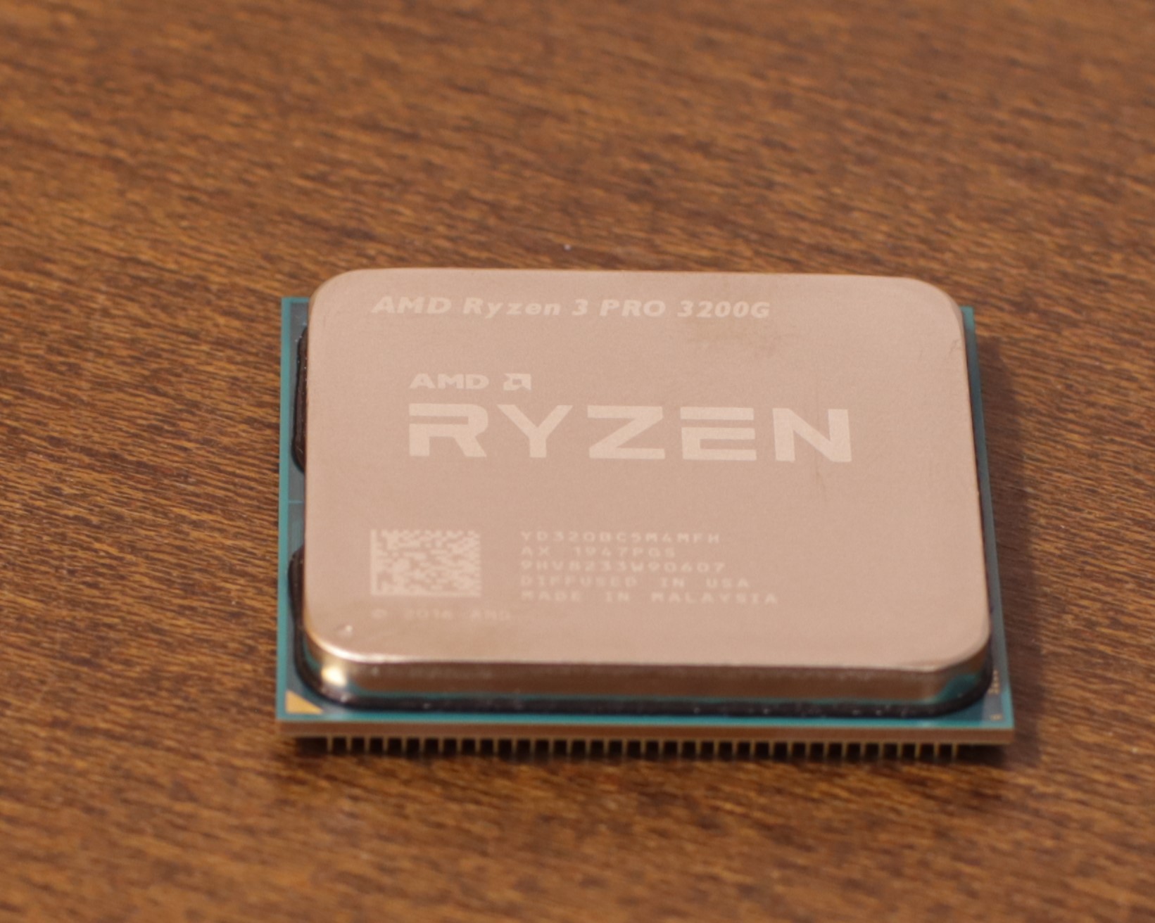3 pro 3200g. AMD Ryzen 3 Pro 3200g. Процессор AMD Ryzen 3 3200g. Процессор AMD Ryzen 3 3200g am4. Ryzen 3 Pro 3200g процессор.