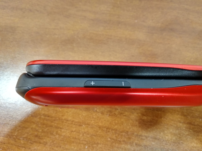 Обзор на Мобильный телефон Panasonic KX-TU456RU red - изображение 6