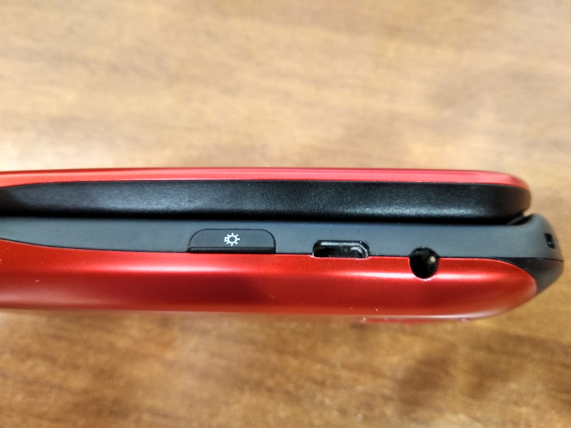 Обзор на Мобильный телефон Panasonic KX-TU456RU red - изображение 7