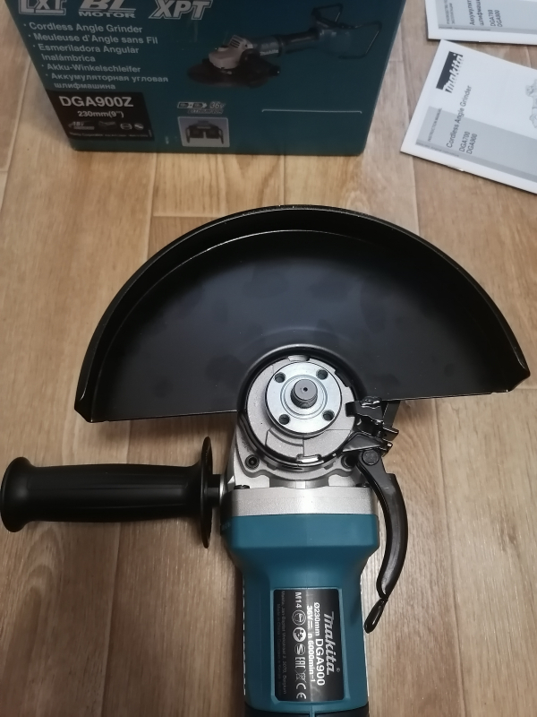 DGA900Z Meuleuse d'angle sans fil MAKITA