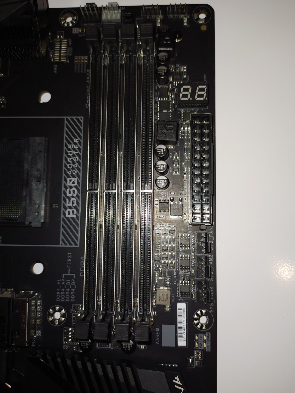 Обзор на Материнская плата GIGABYTE B550 AORUS MASTER (AM4, ATX) - изображение 5