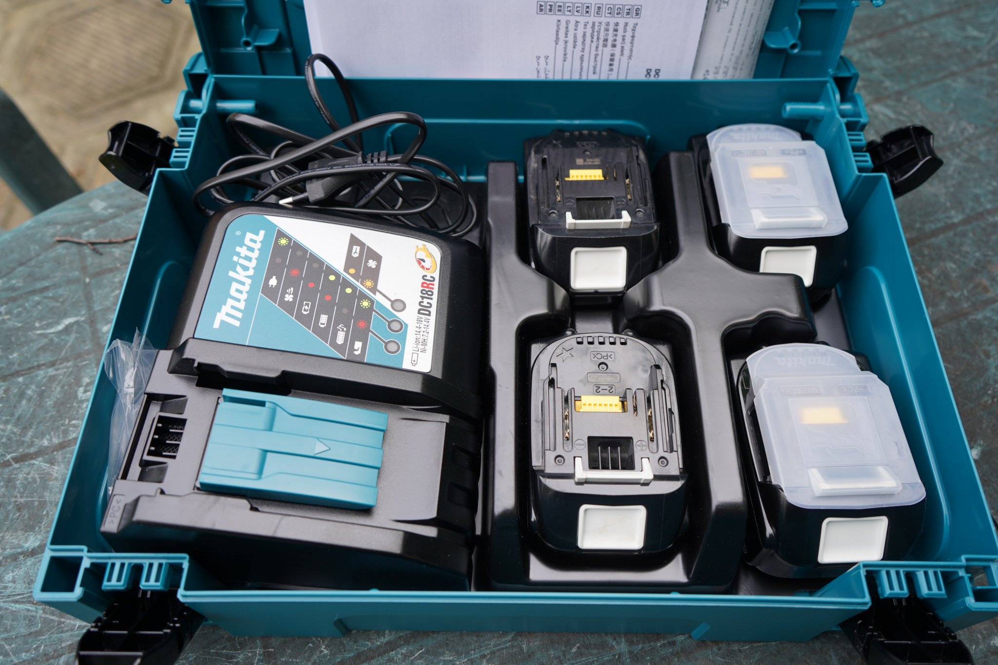 Профессиональные зарядные устройства: тест моделей Bosch BAT645 и BAT690