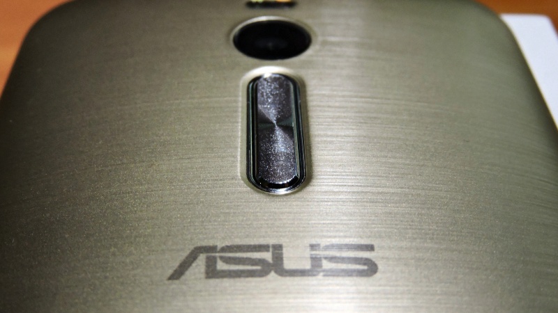 Обзор на Смартфон Asus Zenfone 2 ZE551ML 16GB RAM 4GB золотой - изображение 7