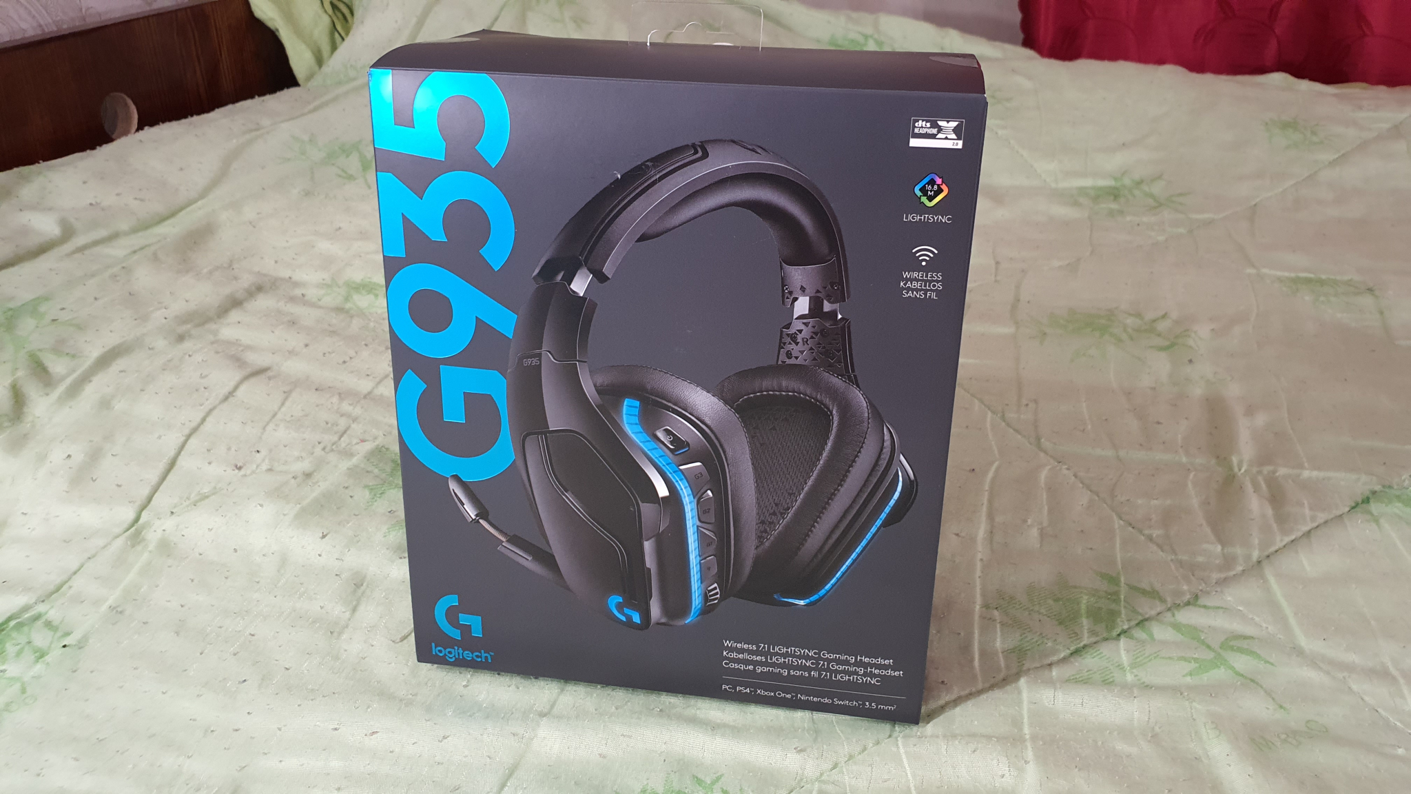 logitech wireless headset g935