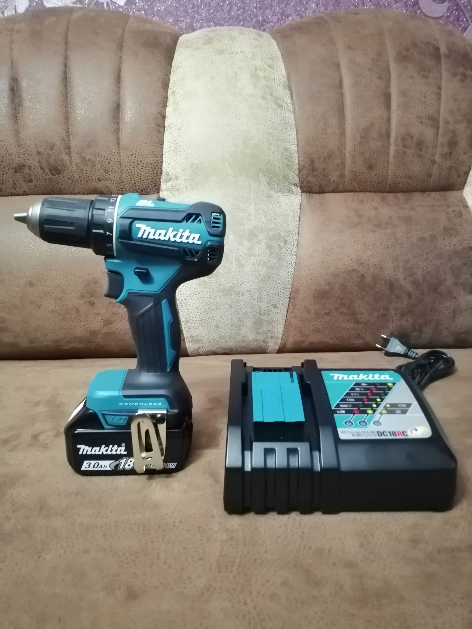 Аккумуляторный шуруповерт makita ddf485z