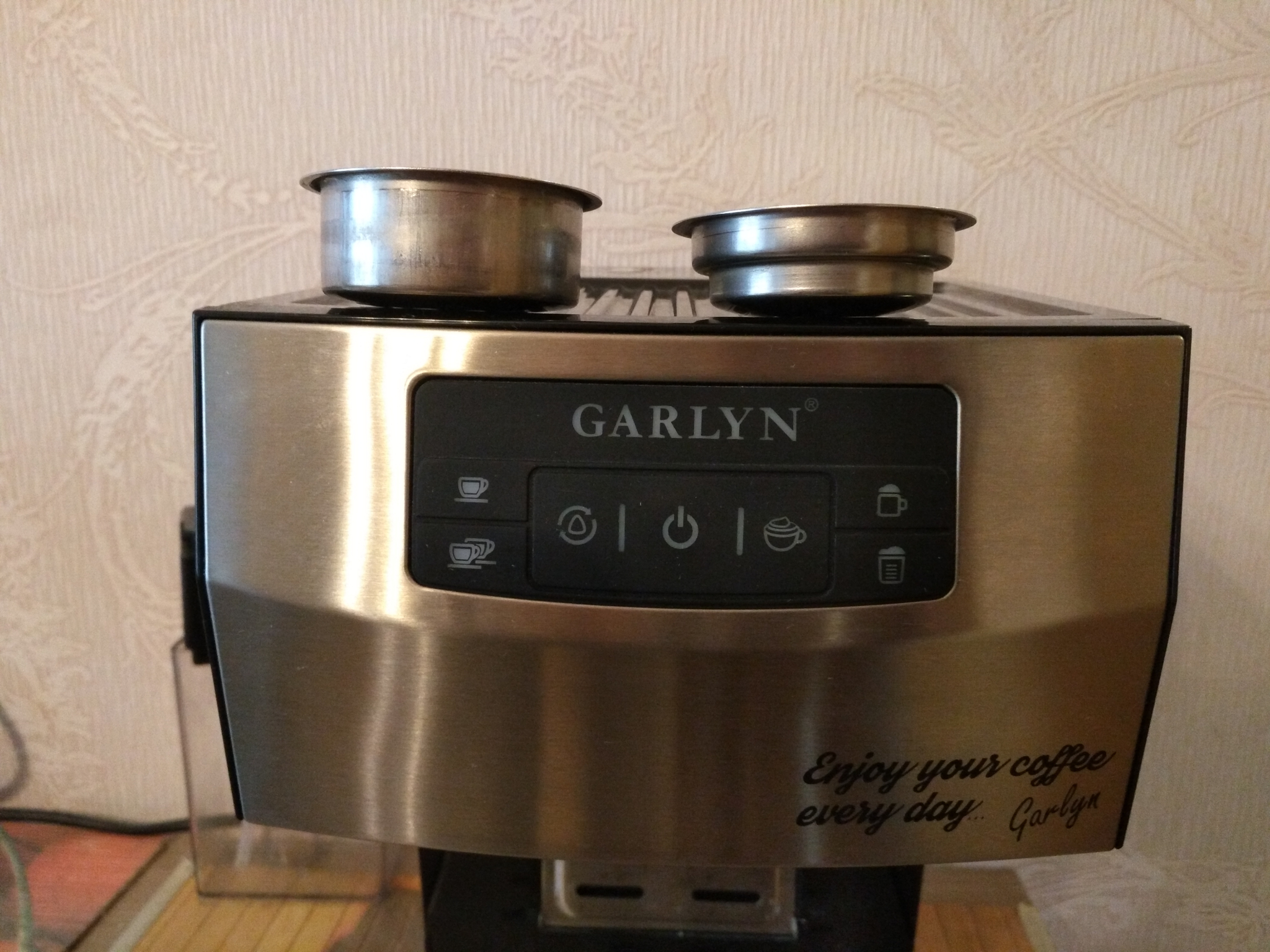 Garlyn l1000. Кофеварка Garlyn l70. Кофемашина Garlyn l1000. Кофемашина Гарлин л 1000. Кофеварка Garlyn l70 капучинатор.