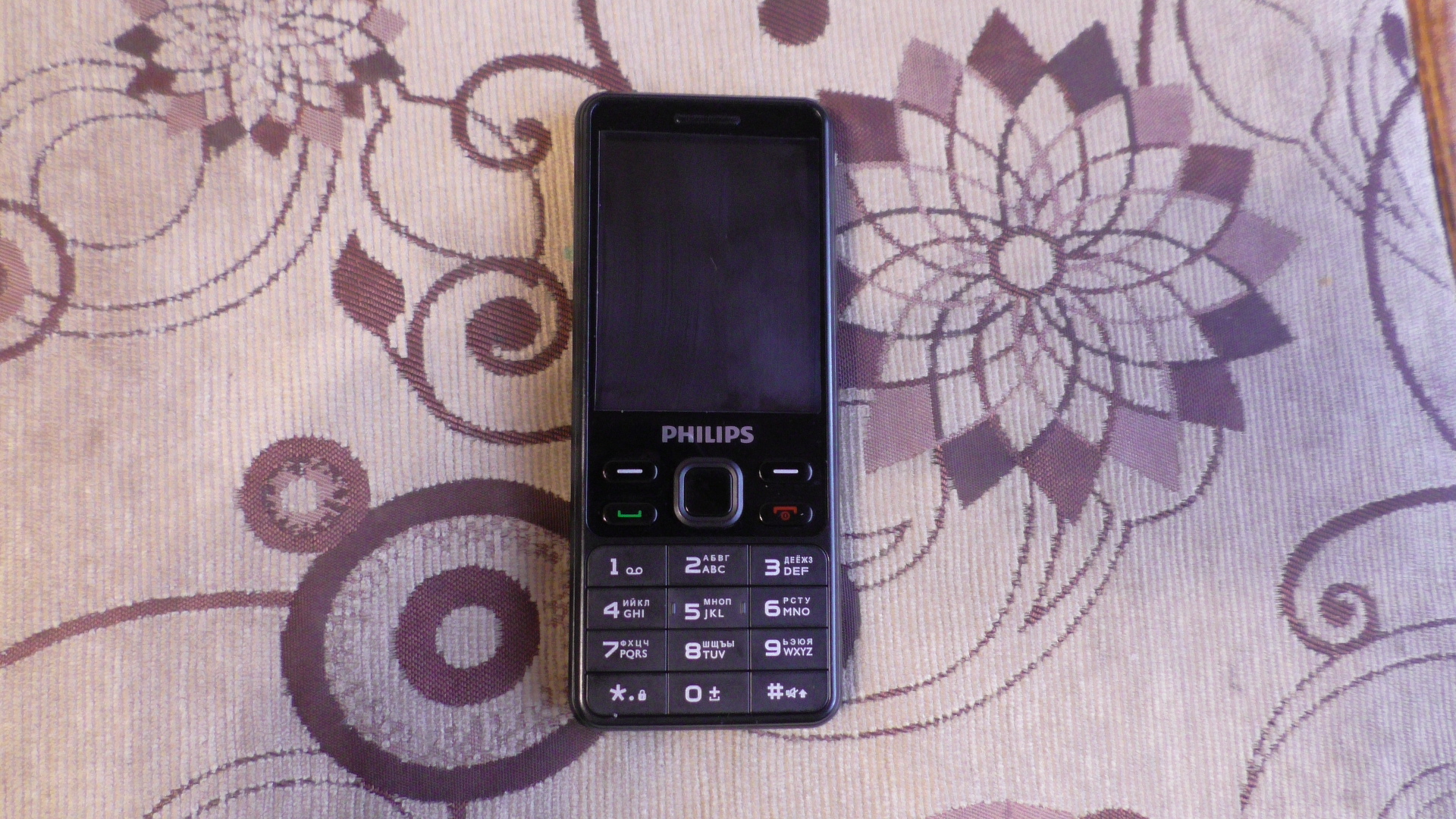 Телефоны филипс 185. Philips Xenium e185. Philips e185 Black. Филипс Xenium e185. Мобильный телефон Philips Xenium e185.