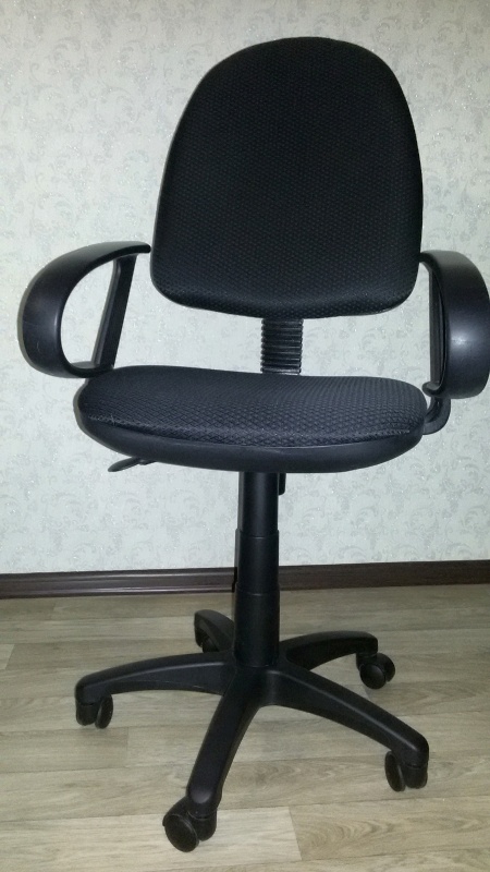 Обзор на Кресло офисное БЮРОКРАТ CH-300AXSN/#B механизм качания спинки (газпатрон, черное) - изображение 6