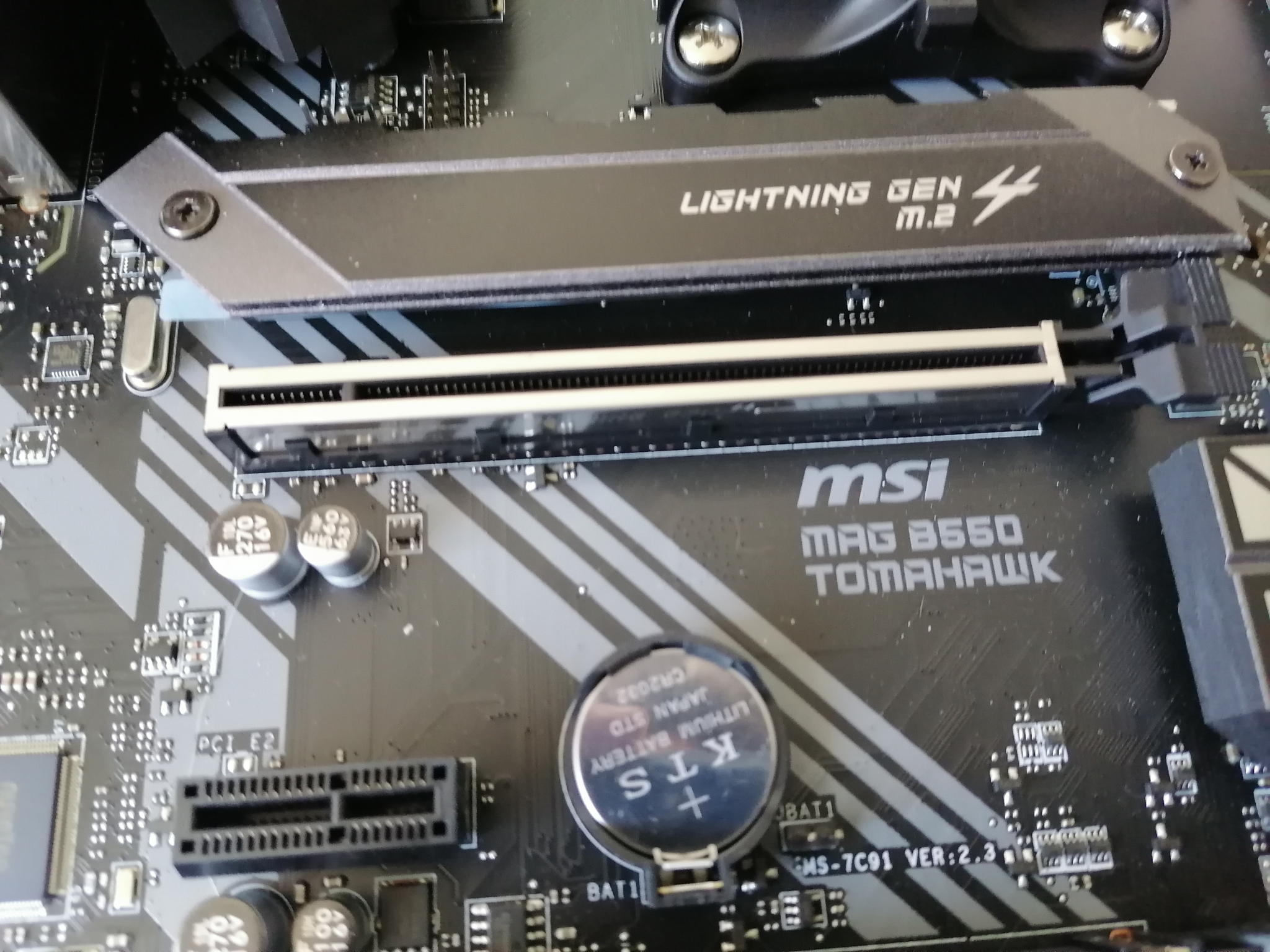 Msi mag401qr