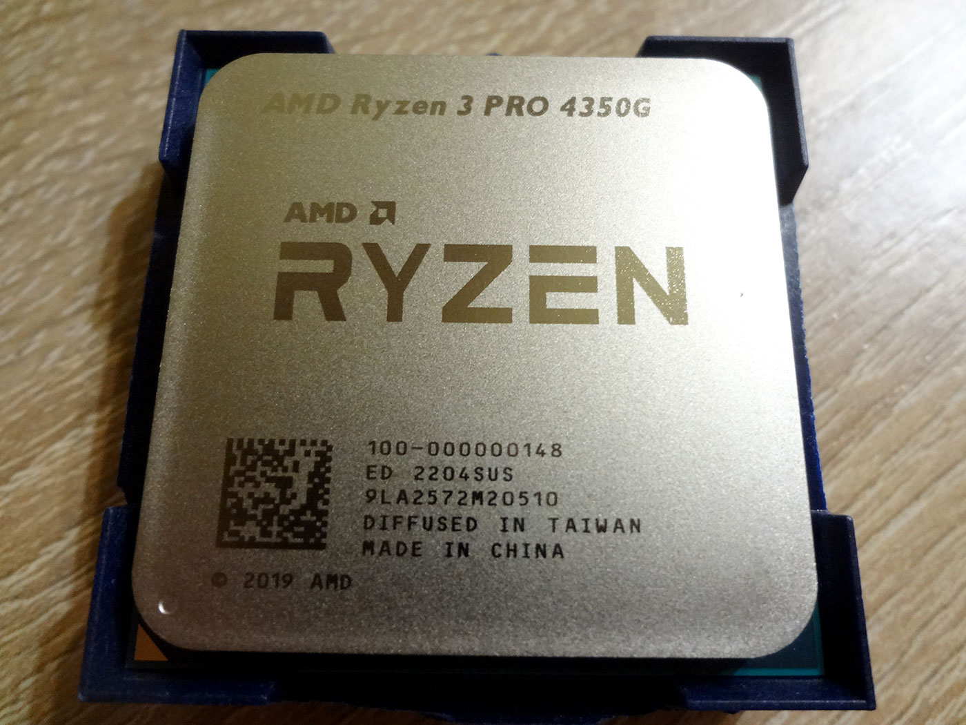 Ryzen 3 pro 4350g. AMD Ryzen 3 Pro 4350g am4, 4 x 3800 МГЦ. Ryzen 3 4350g Pro в 3d. Процессор AMD. AMD Ryzen 3 Pro 4350g OEM (С кулером).