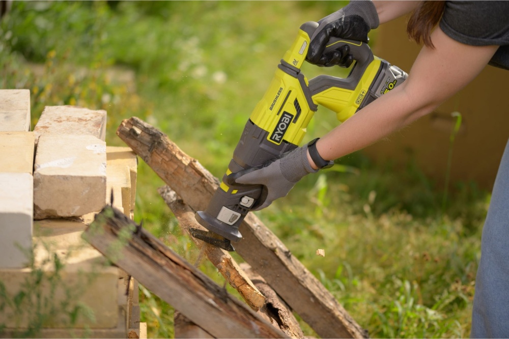 Ryobi r18rs. Ryobi r18rs7-0. Электропилы Ryobi r18rs-0. Сабельная пила Риоби бесщеточный. Пила сабельная аккумуляторная one+ rrs1801m.