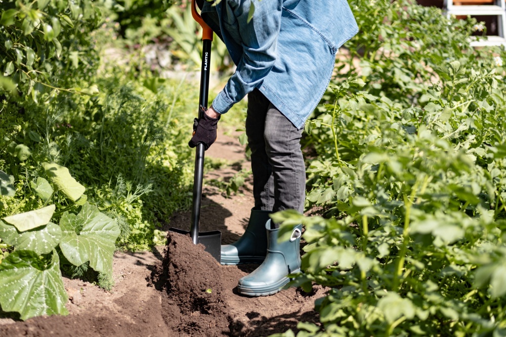 Лопата штыковая Plantic Terra (FISKARS) 11005-01 — купить в интернет ...