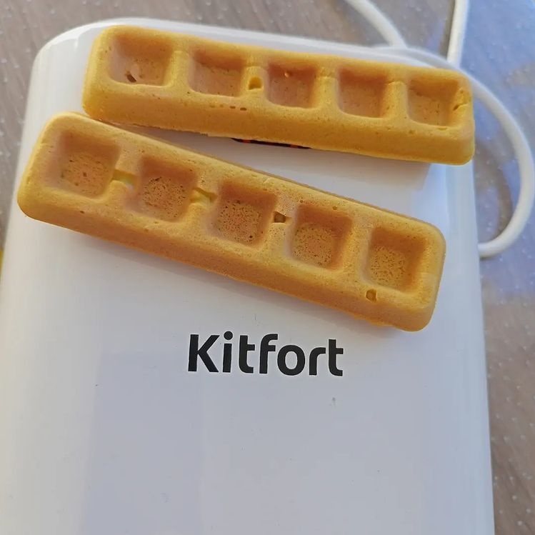 Вафельница Kitfort KT-1643. Пластины для Kitfort вафельницы. Вафельница Kitfort купить. Вафельница 1643