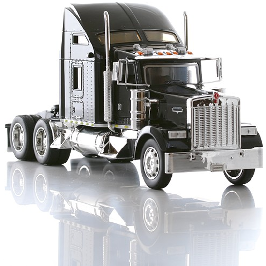 Коллекционные модели грузовиков. Kenworth w900 игрушка. Kenworth w900 Toy. Kenworth w900 коллекционная модель. Грузовик-прицеп Kenworth w900, 1:32.