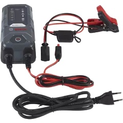 Изображение товара Автомобильное зарядное устройство Bosch C30, 6В/12в / 3,8А, зарядка - для свинцово-кислотных, влажных, EFB, гелевых, AGM и VRLA аккумуляторов 6В/12В, 0189911030