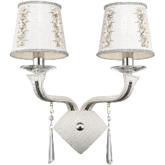 Изображение товара Бра Wertmark Adelina WE392. 02, 001 - белый модерн для спальни