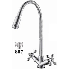 Изображение товара Смеситель для кухни D-LIN D151807-Q с гибким изливом и хромовым покрытием