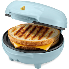 Изображение товара Электрическая бутербродница Kitfort КТ-4627 для быстрого приготовления бутербродов и пирожков