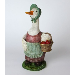 Изображение товара Фигурка садовая MAGIC ART Гусыня с яблоками