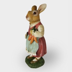 Изображение товара Садовая фигурка MAGIC ART Крольчиха с совком 31 см полистоун