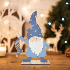 Изображение товара Деревянная фигурка NEON-NIGHT "Гном с носком" 15х4х17 см