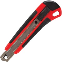 Изображение товара Нож канцелярский 18 мм BRAUBERG "Universal", 3 лезвия в комплекте, автофиксатор,черно, 271351