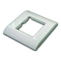 Изображение товара Пластиковая накладка Lanmaster на цоколь, 45х45, белая (LAN-FR45x45-WH)