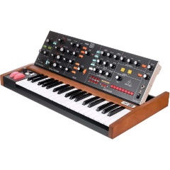 Изображение товара Синтезатор Behringer POLY D