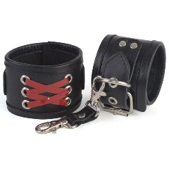 Изображение товара Наручники SITABELLA Кожаные с декоративной лаковой шнуровкой