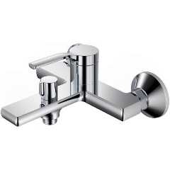 Изображение товара Смеситель для ванны BELZ B612 с аксессуарами, короткий излив (B60612)