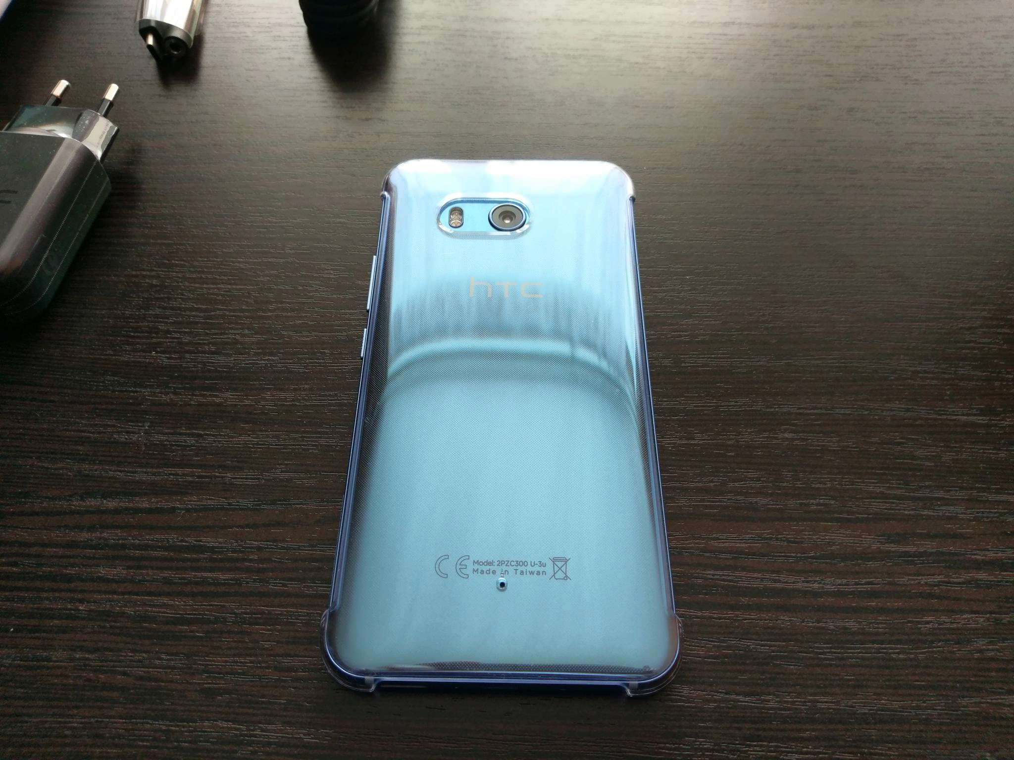 Смартфон HTC U11 128Gb Amazing Silver 99HAMB079-00 — купить в  интернет-магазине ОНЛАЙН ТРЕЙД.РУ