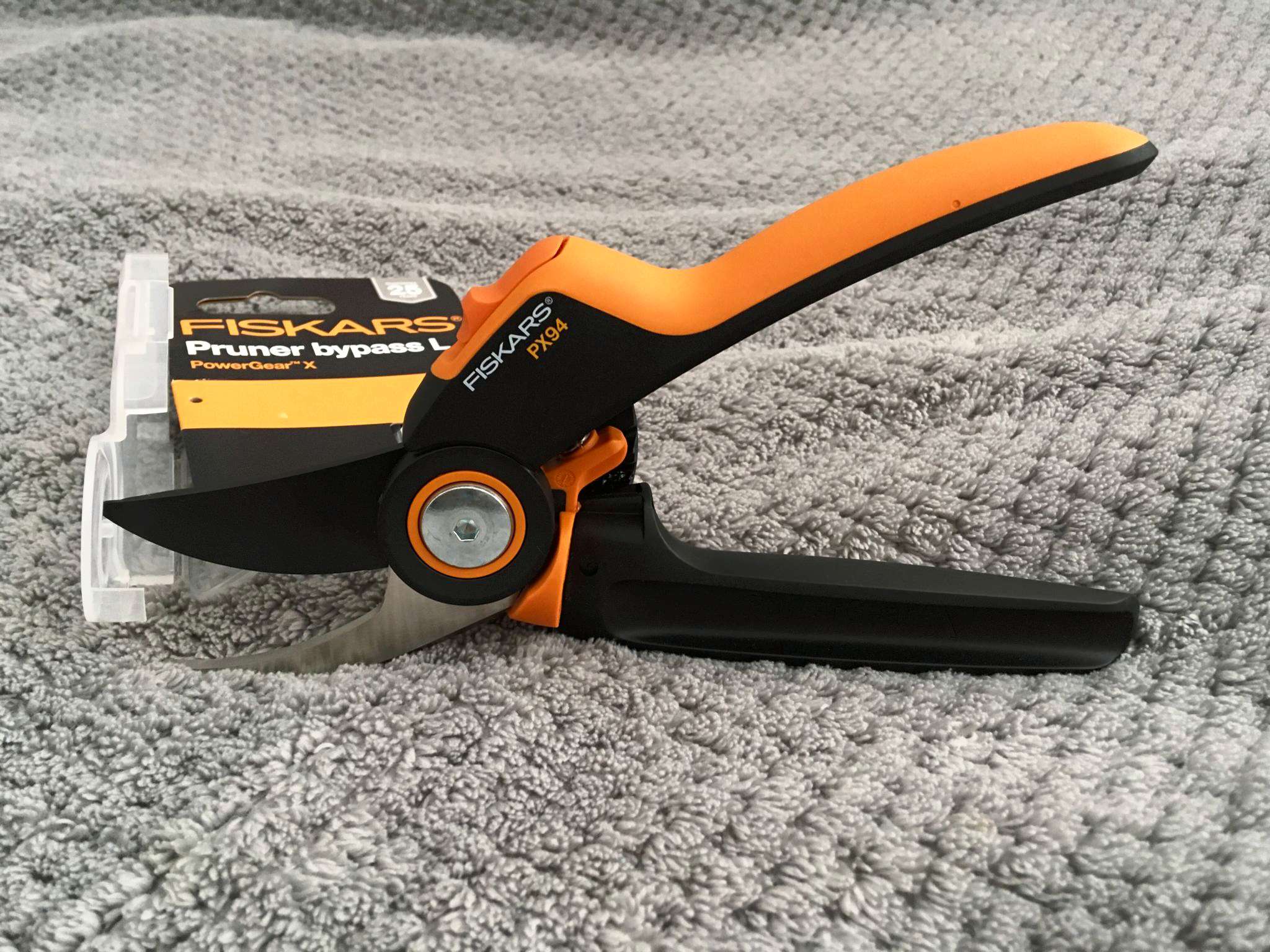 Секатор fiskars powergear l px94. Секатор fiskars fiskars POWERGEAR. Секатор fiskars 1003621. Секатор fiskars POWERGEAR L px94 купить. POWERGEAR™X px94.